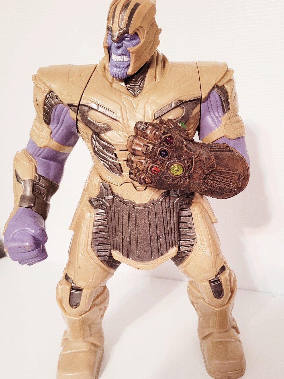 Hasbro Marvel Avengers: Endgame Power Punch Thanos action figure 14 Inch